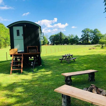 The Big Green Shepherds Hut Чарлвуд Экстерьер фото