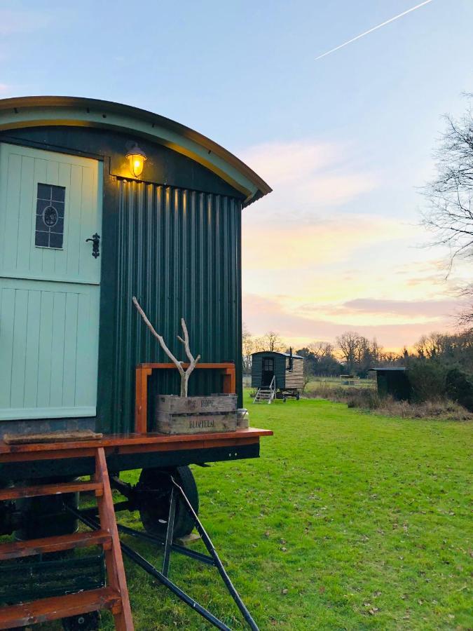 The Big Green Shepherds Hut Чарлвуд Экстерьер фото